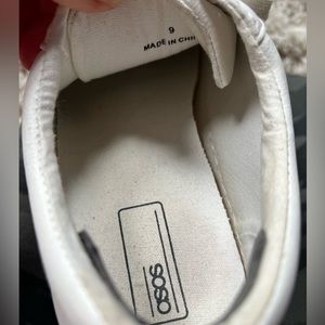 Mens - ASOS size 9 shoe